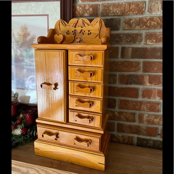 Rare Vintage Large Solid Wood Hand
Carved Cat Lovers Dream Jewlery
Armoire - Picture 1 of 12